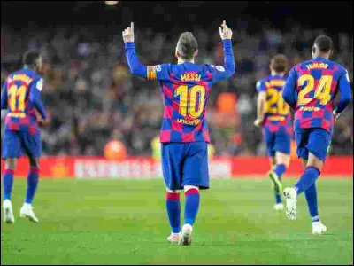 Au football, combien de championnats le FC Barcelone a-t-il remportés ?