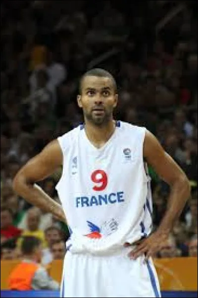 Combien de sélections compte Tony Parker avec l'équipe de France de basket-ball ?