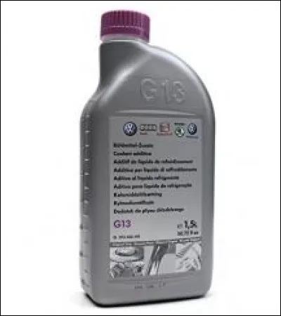 Un moteur peut être refroidi par le liquide de refroidissement ou bien par :