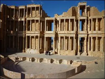 Dans quel pays se trouve le Théâtre antique de Sabratha ?