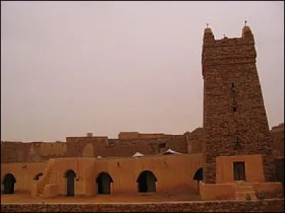 En quelle année les anciens ksour de Ouadane, Chinguetti, Tichitt et Oualata en Mauritanie ont-ils été inscrits au patrimoine mondial de l'UNESCO ?