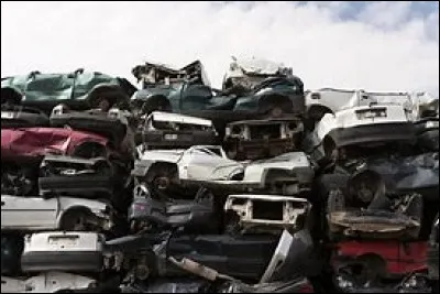 On utilise ce mot dans le domaine de la typographie ou dans celui de la destruction d'automobiles.