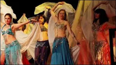La plupart des danses orientales sont plutôt "timides".