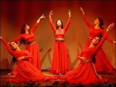 La danse orientale est une danse d'origine égyptienne.