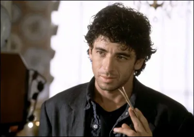 Complétez les paroles de "Place des grands hommes" : 
"J'ai pas flotté tranquille sur l'eau…"