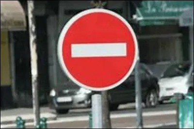 Un jour passa. Jimmy a retrouvé le coupable grâce à son activité sur le site et son adresse IP. À cause de son comportement inacceptable sur le site, son compte a immédiatement été supprimé. Le concours des créateurs ne pouvant être réintégré, a été décalé au mois prochain. Combien de temps dure un concours des créateurs ?