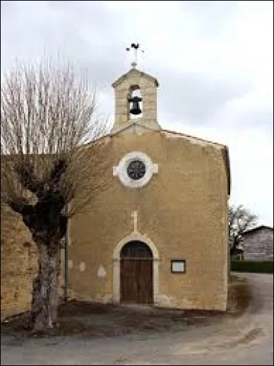 Nous terminons notre balade dans les Deux-S&egrave;vres devant l'&eacute;glise Saint-Romain de Villiers-en-Bois. Nous sommes dans l'ancienne r&eacute;gion ...