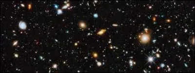 Si oui, est-ce que les galaxies ont un trou noir en leur centre ?