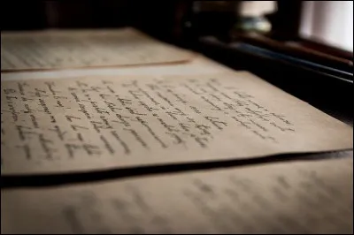 Saviez-vous que le courrier transfrontalier est r&eacute;glement&eacute; par un organisme unique au niveau mondial ? Il s'agit de �l'Union postale universelle� dont le si&egrave;ge est en Suisse. Quelle est la langue officielle de cette Union ?