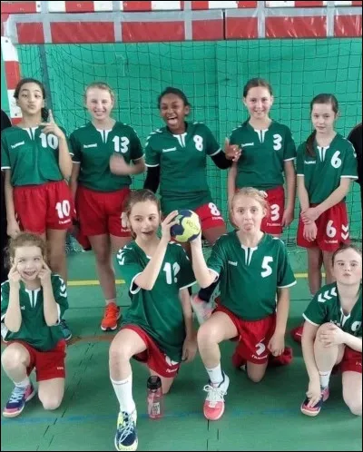 Qui entra&icirc;ne les 11 filles ?