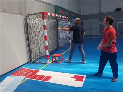 Combien mesure un but de Handball ?