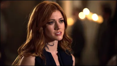 Avec qui se retrouve Clary ?