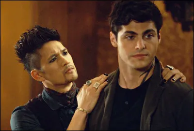 Qui a commencé à faire les premiers pas dans le couple Malec ?