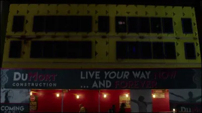 Comment s'appelle l'hôtel des vampires ?