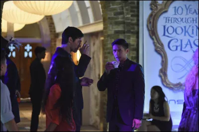 Quelle particularité y a-t-il dans l'autre dimension ?