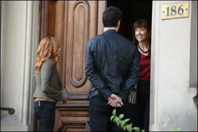 Clary veut ramener quelqu'un à la vie mais tout ne va pas ce passer comme prévu. Que va-t-il se passer ?