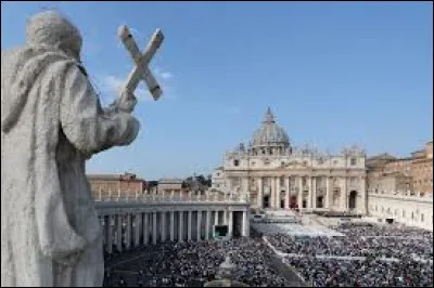 Et l'église dans tout ça ? Quelle fut la réaction du pape à l'annonce du massacre ?