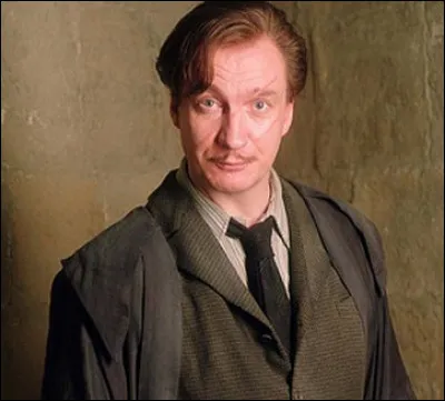Remus Lupin est...