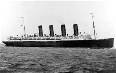 Réponse des Britanniques aux Allemands, ce paquebot de la Cunard, mis en service en 1907, s'empare le Ruban bleu avec une traversée en 4 jours 10 heures et 51 minutes, soit une vitesse moyenne de 26,06 noeuds. Il conserve son record pendant vingt-deux ans. C'est le ...