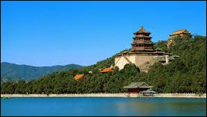 Dans quelle ville de Chine se trouve le Palais d'Été, construit en 1886 ?