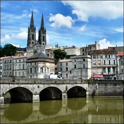 Quel d&eacute;partement fran&ccedil;ais de Nouvelle-Aquitaine a pour pr&eacute;fecture Niort ?