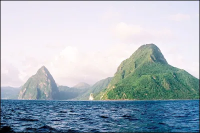 Où se trouve l'île Robinson Crusoé ?