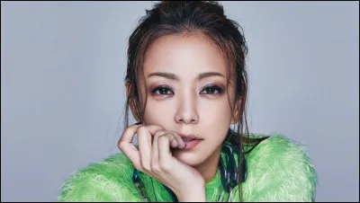 C'est une chanteuse.