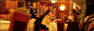 Trs schement, un restaurateur vous demande de quitter votre table,  peine l'addition rgle. En a-t-il le droit ?