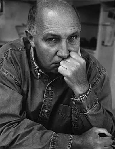 Raymond Depardon est un :