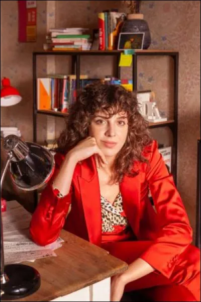 Que sait-on de la famille de Lola ?