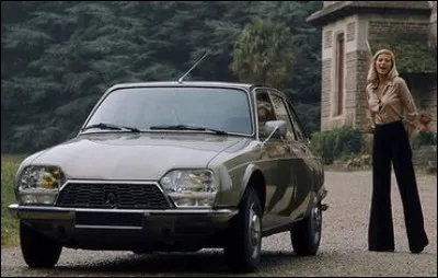 Cette GS Citroën est une version spéciale sortie en 1973 :