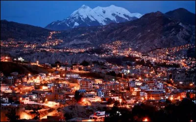 Atteignant une population de 2,3 millions d'habitants, La Paz est la capitale administrative d'un pays américain. Mais de quel pays s'agit-il ?