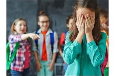 Ton ami(e) se fait harceler, que fais-tu ?