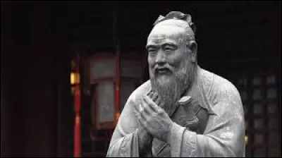 Confucius n'avait que trois ans lorsque sa mère est morte.