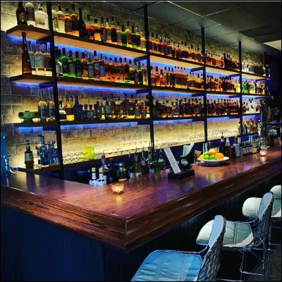 En France (16 mai 2020) les bars sont ouverts :