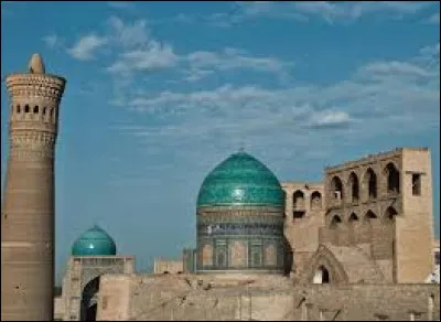 Passons à l'Ouzbékistan ! Comment dit-on "haricots verts un peu orangés" en ouzbek ?