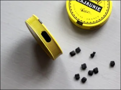 Quelle ville revendique l'honneur d'avoir vu naître les cachous ?