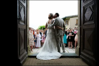 C'est la déesse de la famille et du mariage.