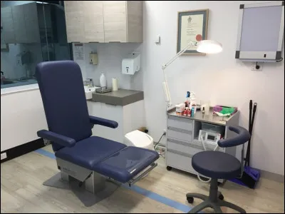 Ce spécialiste traite tous les problèmes des pieds. De quel métier s'agit-il ?