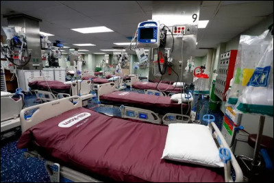 Tout d'abord, c'est dans cette salle qu'arrivent toutes les victimes qui seront triées puis envoyées dans les services correspondant à leur pathologie. Elle se compose de 160 lits. Comment s'appelle-t-elle ?
