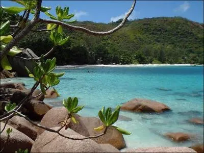 Quel a t le pass de l'le Praslin ?