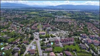 Les communes furent créées pour remplacer les paroisses en 1789.