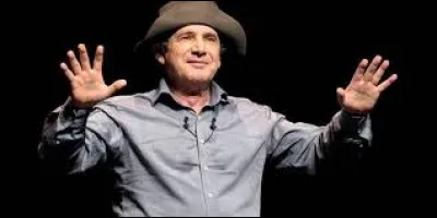 Qui est cet humoriste franco-tunisien, originaire de La Goulette et amoureux transi de la Tunisie ?