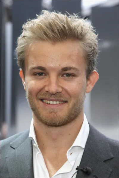 Trouvez le nom de ce pilote de Formule 1 !