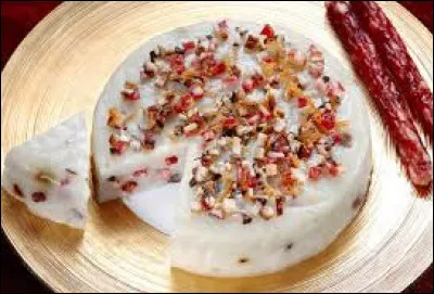 Voici un g&acirc;teau &agrave; base de riz et de haricots rouges. &Agrave; quelle occasion le consomme-t-on ?