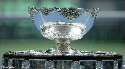 La Coupe Davis est un tournoi de badminton.