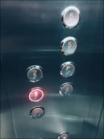 La tétraphobie est une aversion ou peur du chiffre 4. Elle est très commune dans les régions d'Asie de l'Est plus particulièrement en Chine, à Taïwan, au Japon et en Corée.