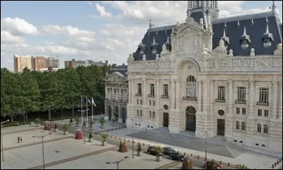 Ville d'un peu moins de cent mille habitants, dans le d&eacute;partement du Nord, ancien grand centre d'industrie textile, composante de la m&eacute;tropole lilloise :