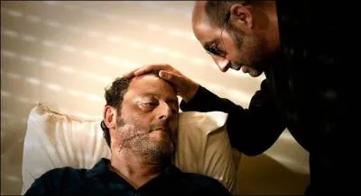 Jean Reno joue Charly Mattei un hors la loi qui a tourn la page mais qui va tre l'objet d'une fusillade, au ct de Kad Merad qui incarne son rival. Une histoire base sur des faits rels. Lequel ?