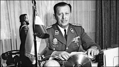Surnommé el Rubio (le blond) en raison de ses origines allemandes, dans quel pays a sévi le dictateur Alfredo Stroessner de 1954 à 1989 ?
